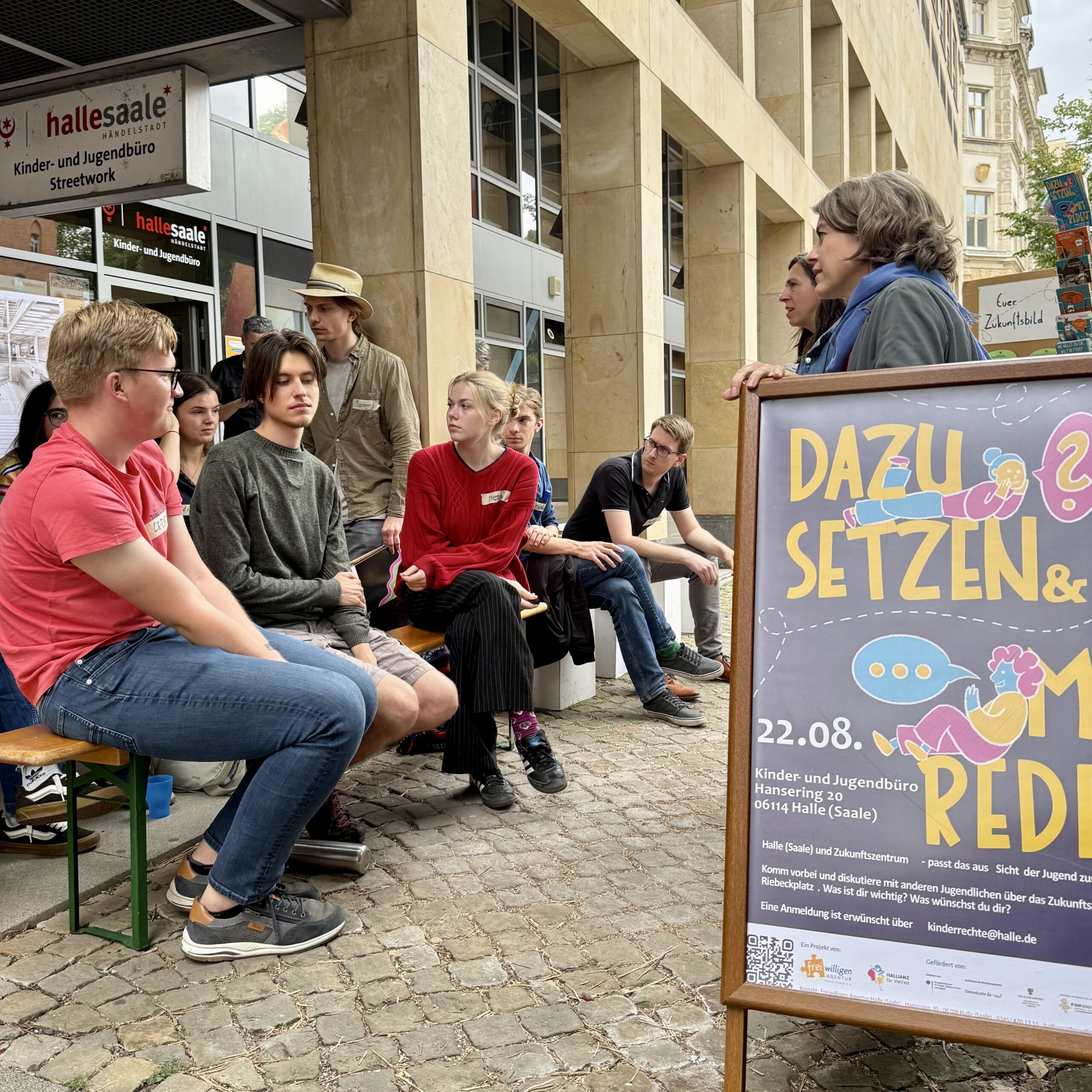 Jugendliche auf einer Bank